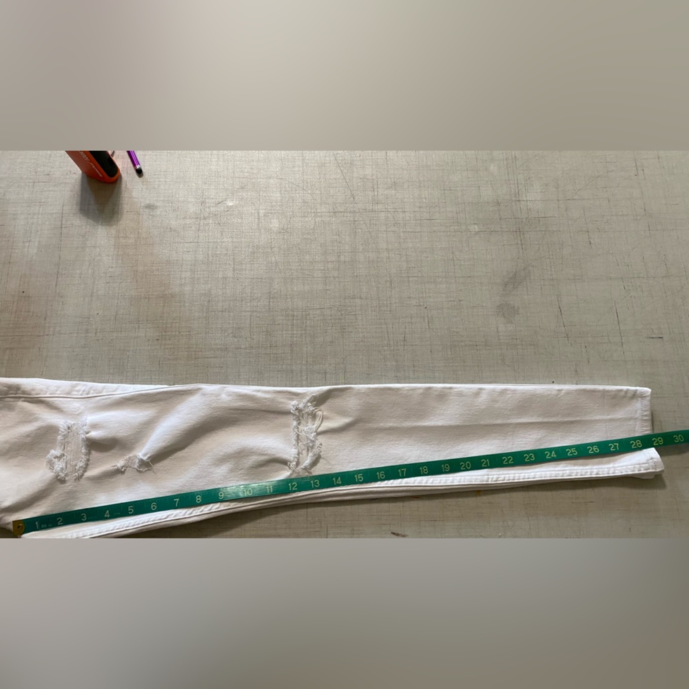 Hollister White Ripped Skinny Jeans - Picture 11 of 12